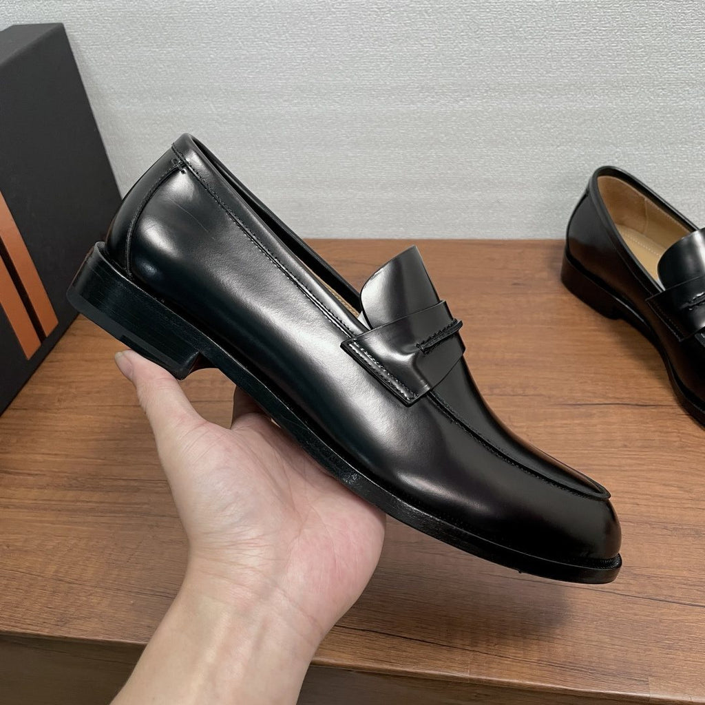 Zegna Black Apron-Toe Loafers — side
