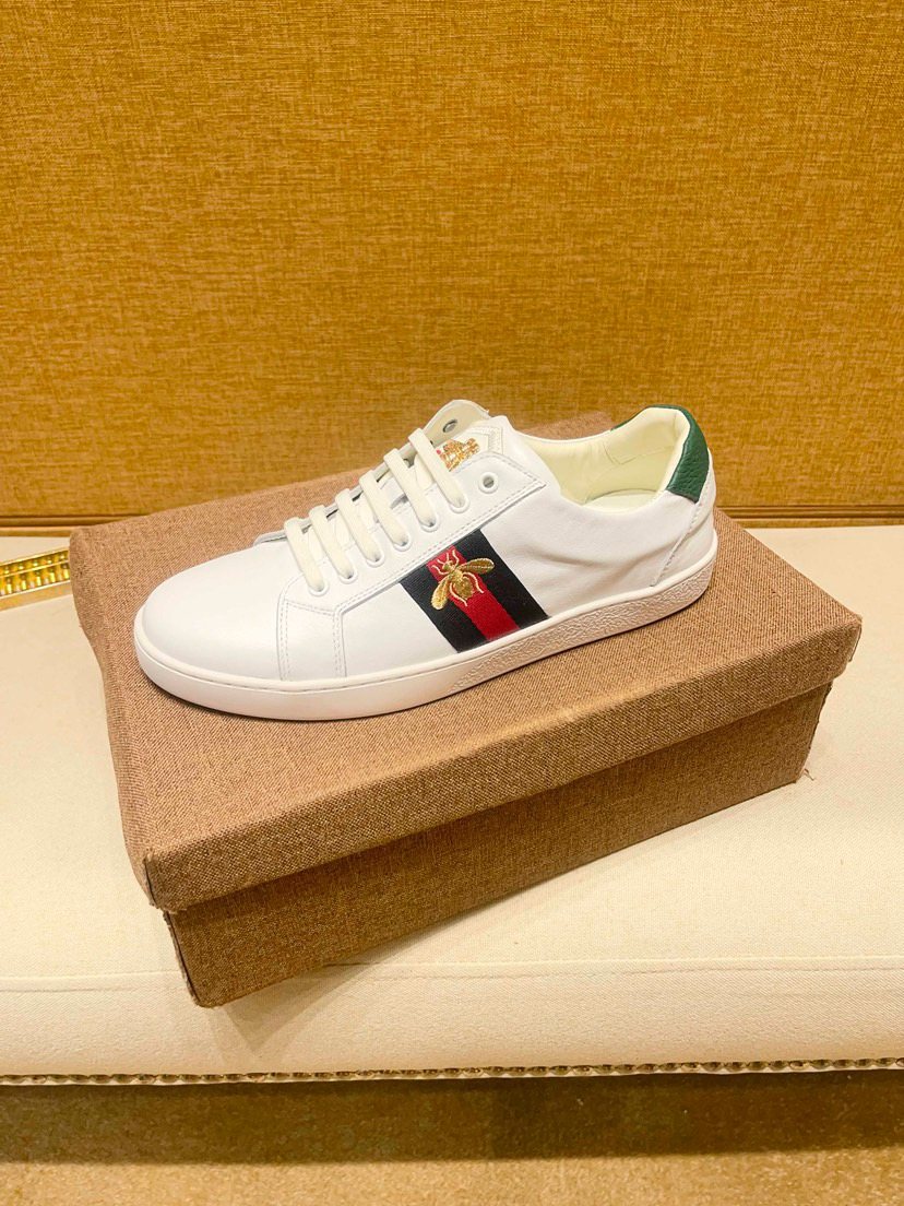 White Stripe Low-Top Sneakers — side