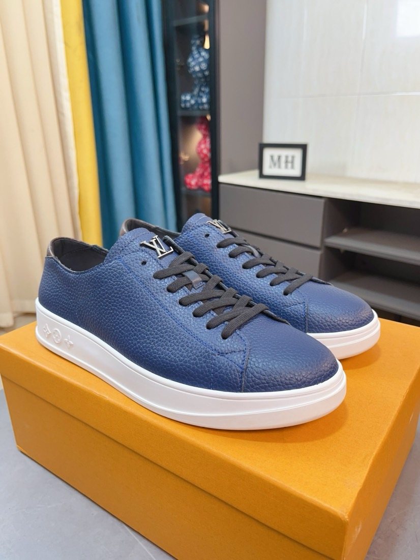 Louis Vuitton Textured Low-Top Sneakers — front