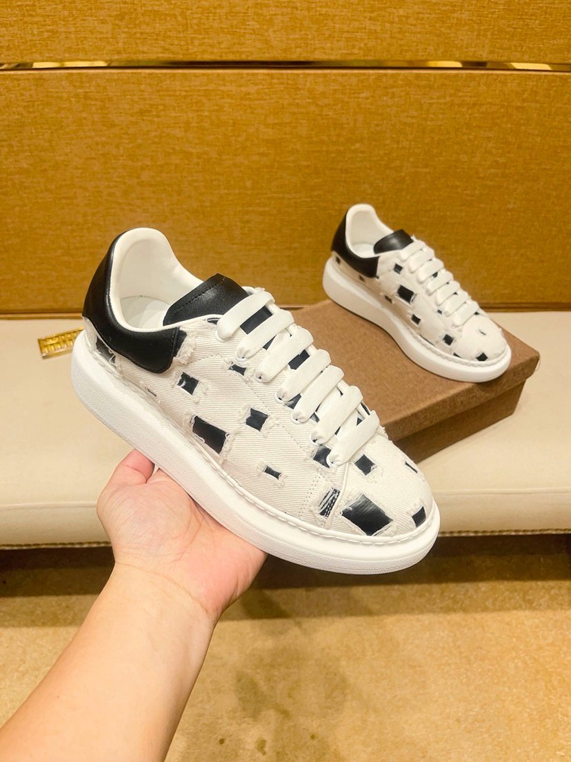 Patterned Low-Top Sneakers — front