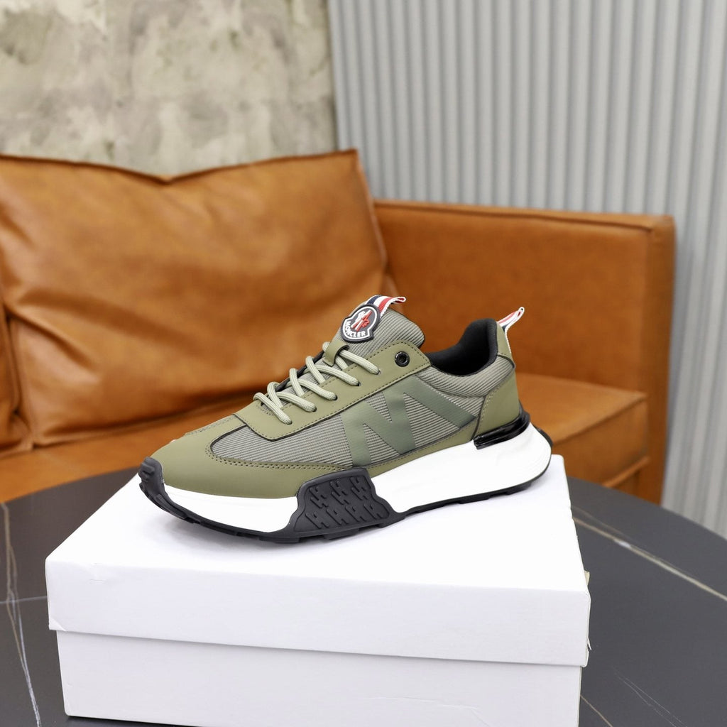 Moncler Contrast Sole Low-Top Sneakers — side