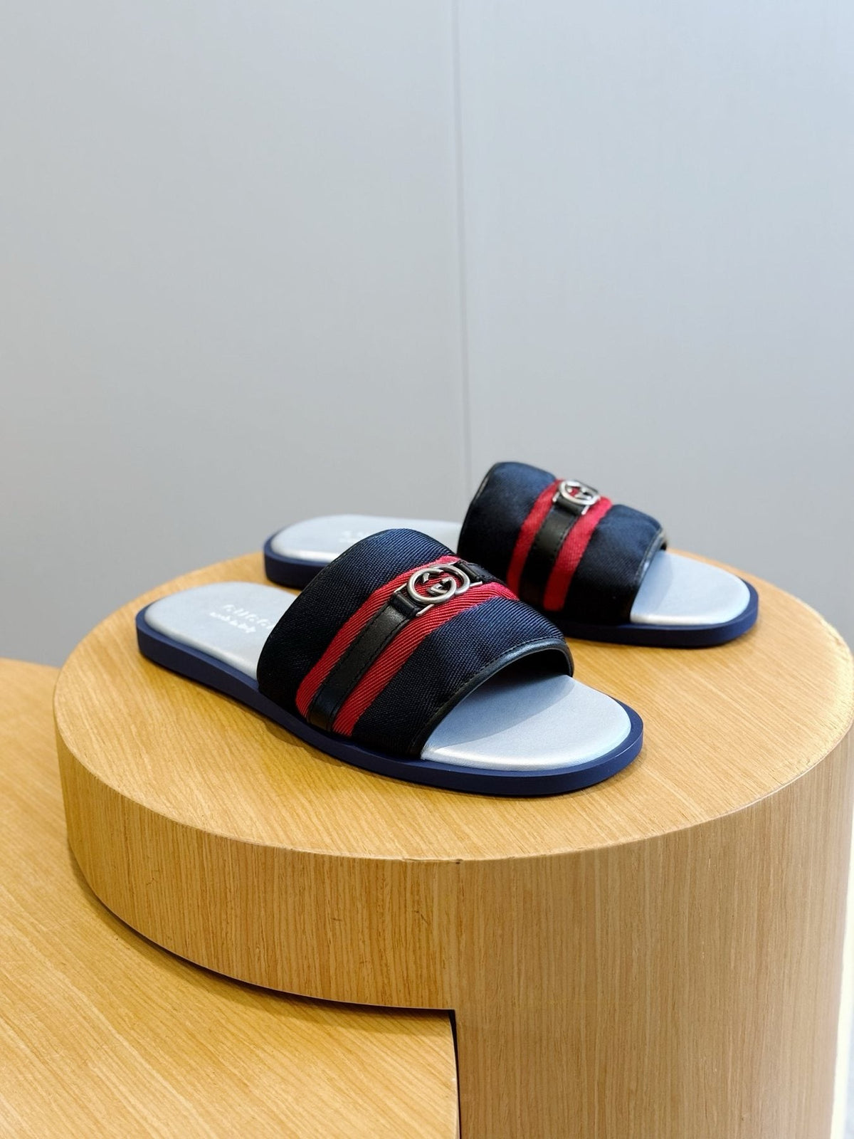 Gucci Interlocking G Slide Sandals — front