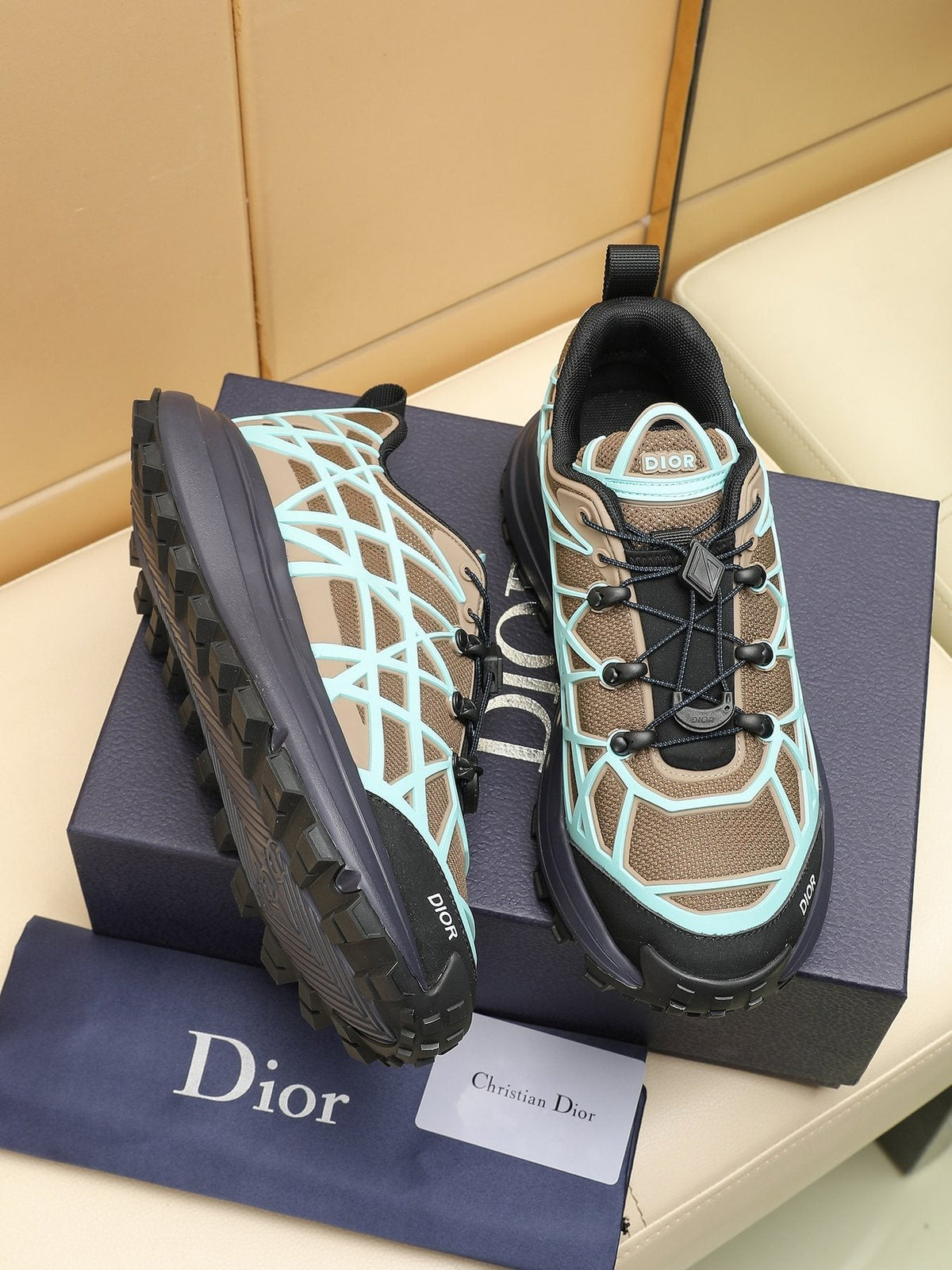 Dior B31 Runner White and Light Gray Sneakers — front
