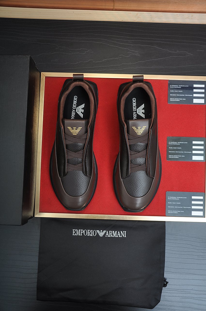 Armani Eagle-Accent Low-Top Sneakers — front