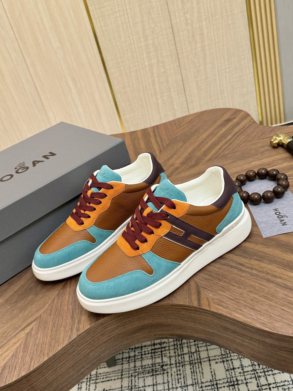 Hogan H580 Color-Block Low-Top Sneakers — hero
