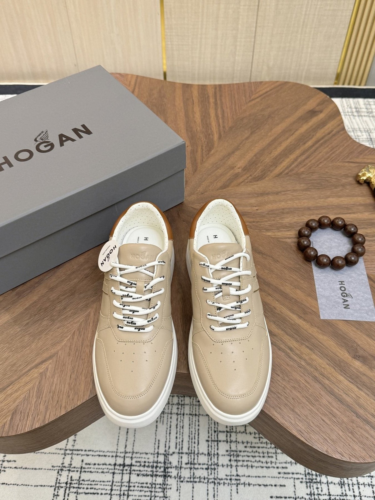 Hogan H580 Color-Block Low-Top Sneakers — front
