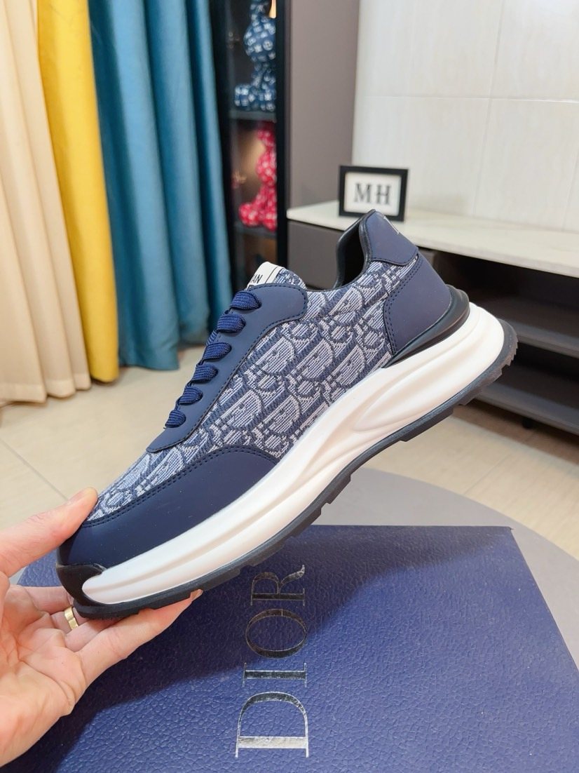 Dior Patterned Low-Top Sneakers — side