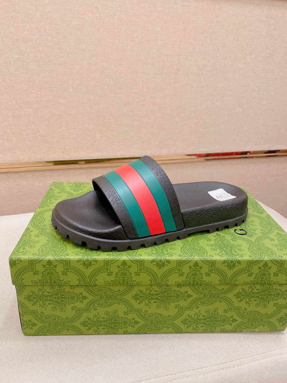 Gucci Green-Red Stripe Slide Sandals — hero