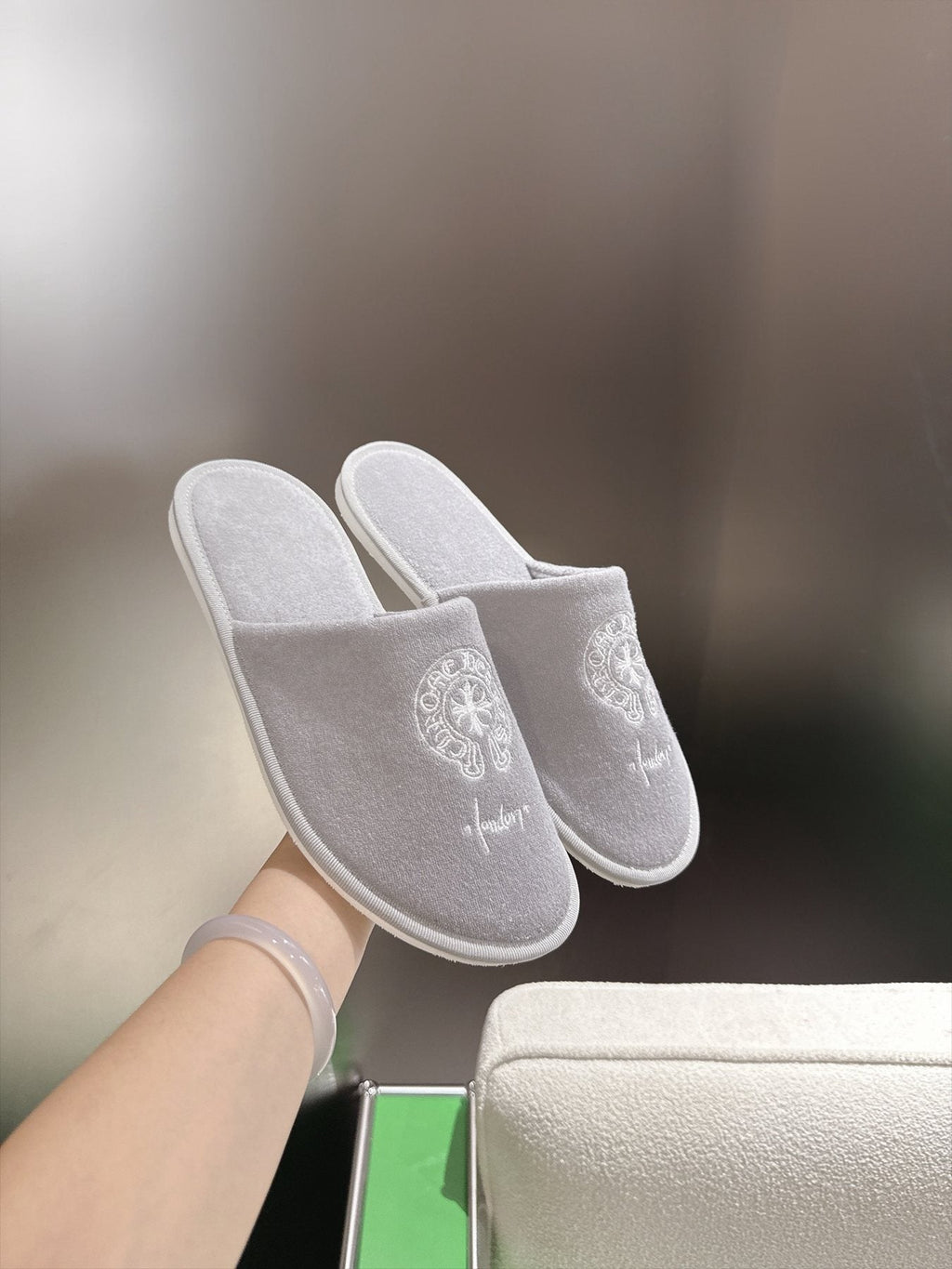 Comehearts Embroidered Open-Back Slippers — model