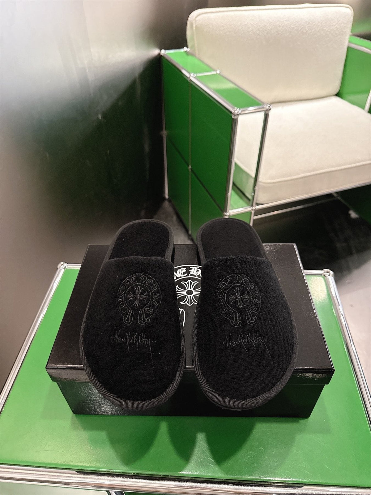 Comehearts Embroidered Open-Back Slippers — front
