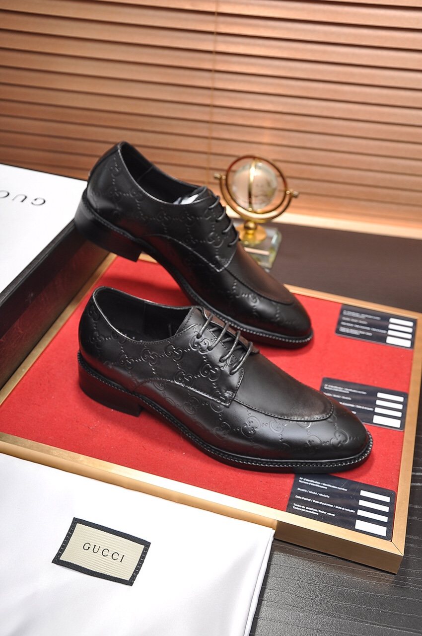 Gucci Cap-Toe Lace-Up Dress Shoes — side